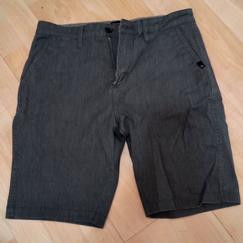 Quicksilver Men’s Gray Shorts